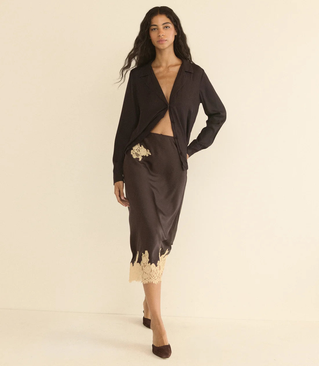 DOEN Elowen Skirt at Romi Boutique