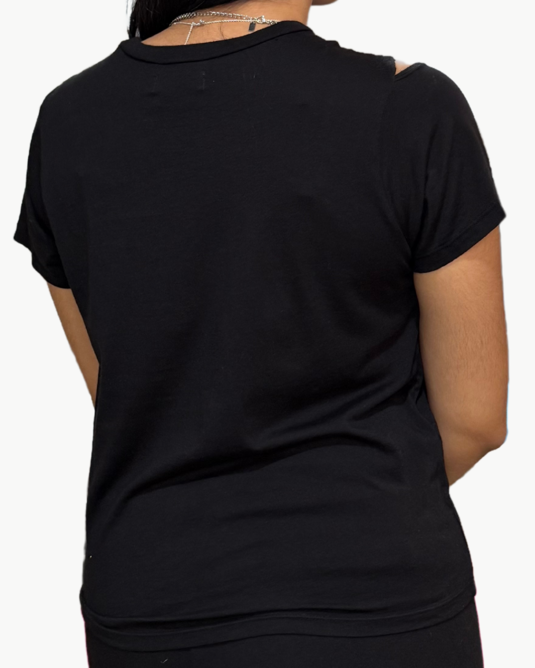 CODA FITTED TEE W/ SLEEVE OPENINGS IN BLACK