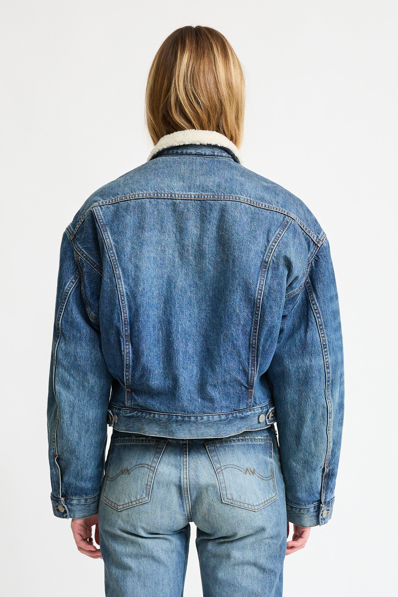 IRIS BOXY TRUCKER JACKET IN FENMORE BLUE W/ SHERPA LINING - Romi Boutique
