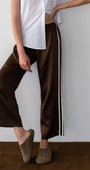 THE SILK STRIPE CROP PANT IN ESPRESSO - Romi Boutique