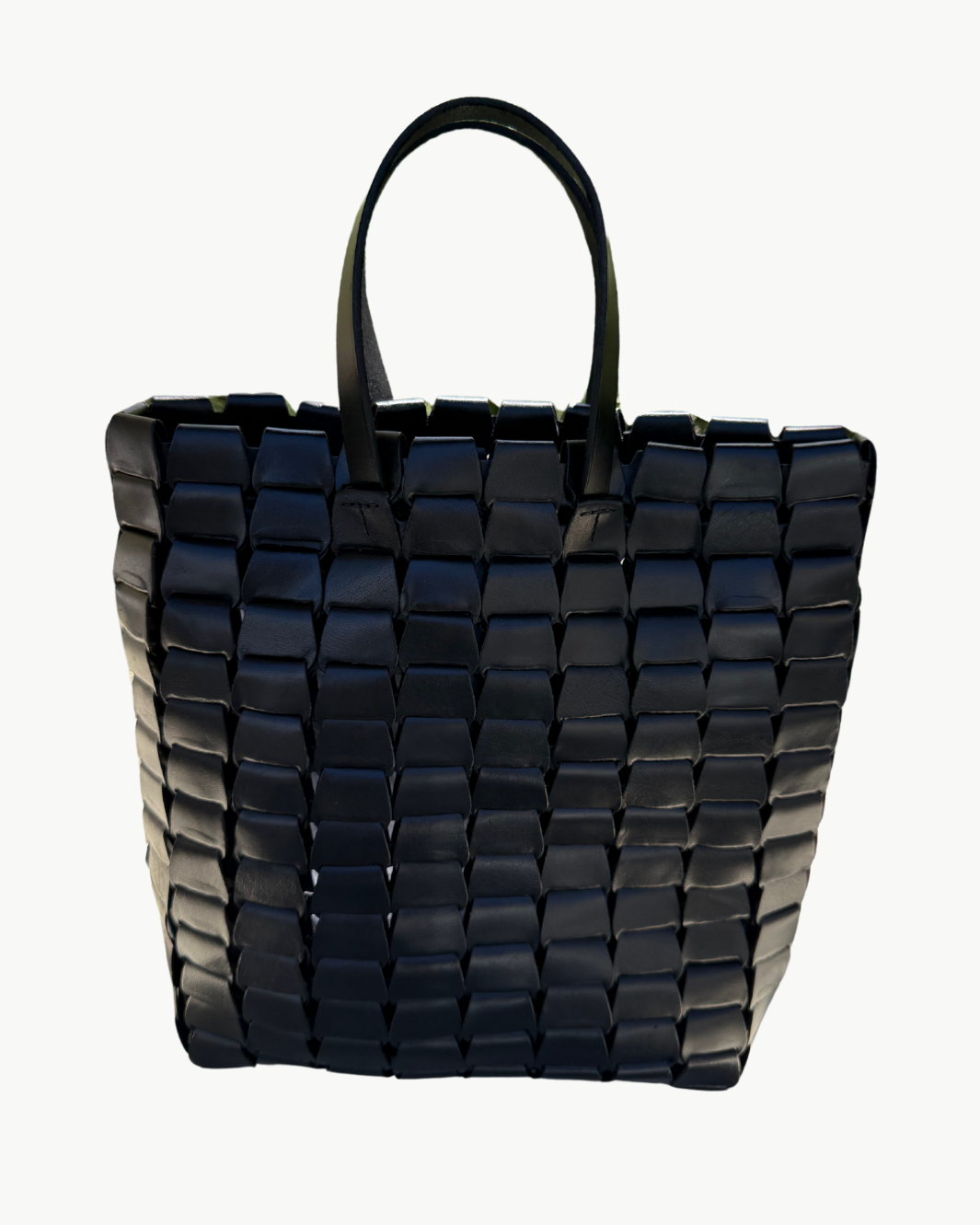 LINK TOTE IN BLACK by Dragon Diffusion - Romi Boutique