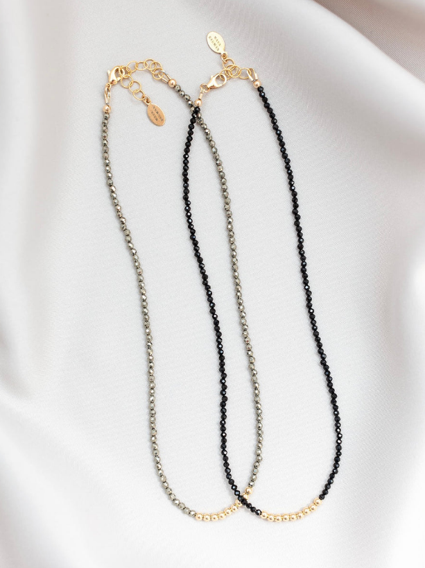 MEG CHOKER IN BLACK SPINEL - Romi Boutique