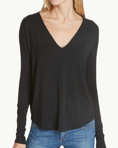 THE LONG SLEEVE KNIT VEE IN BLACK