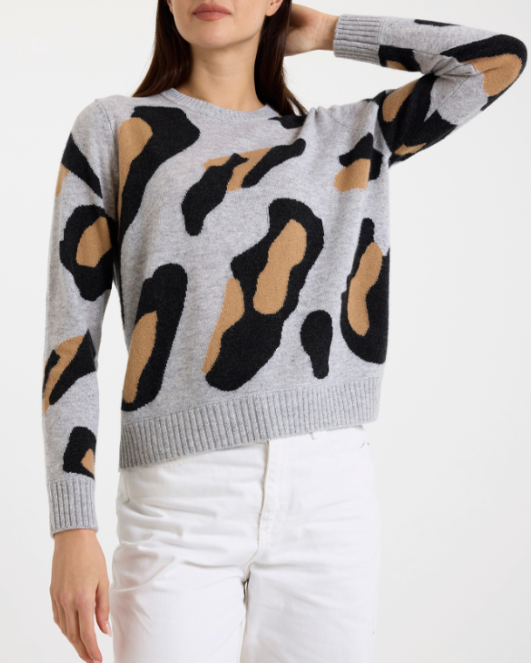 ABSTRACT LEOPARD CREW NECK JUMPER IN SUPER GREY
