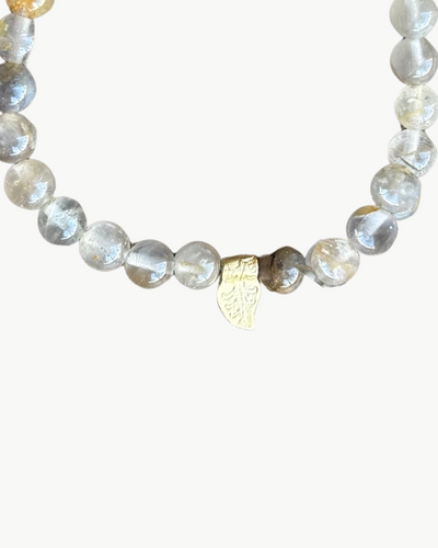 CHARM BRACELET IN CLEAR/TAUPE MULTI