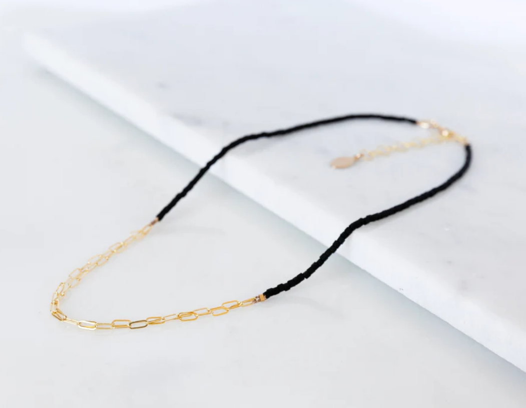 BEADED CHOKER IN GOLD - Romi Boutique