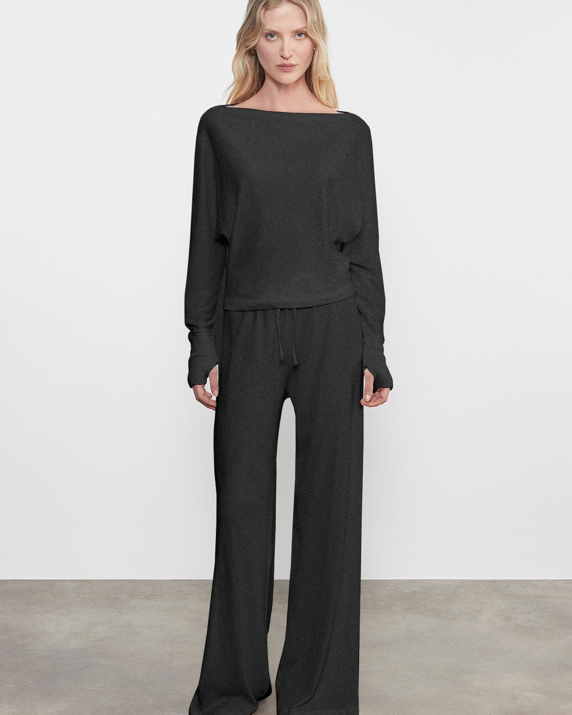 CASHMERE DRAWCORD PANT IN CHARCOAL - Romi Boutique