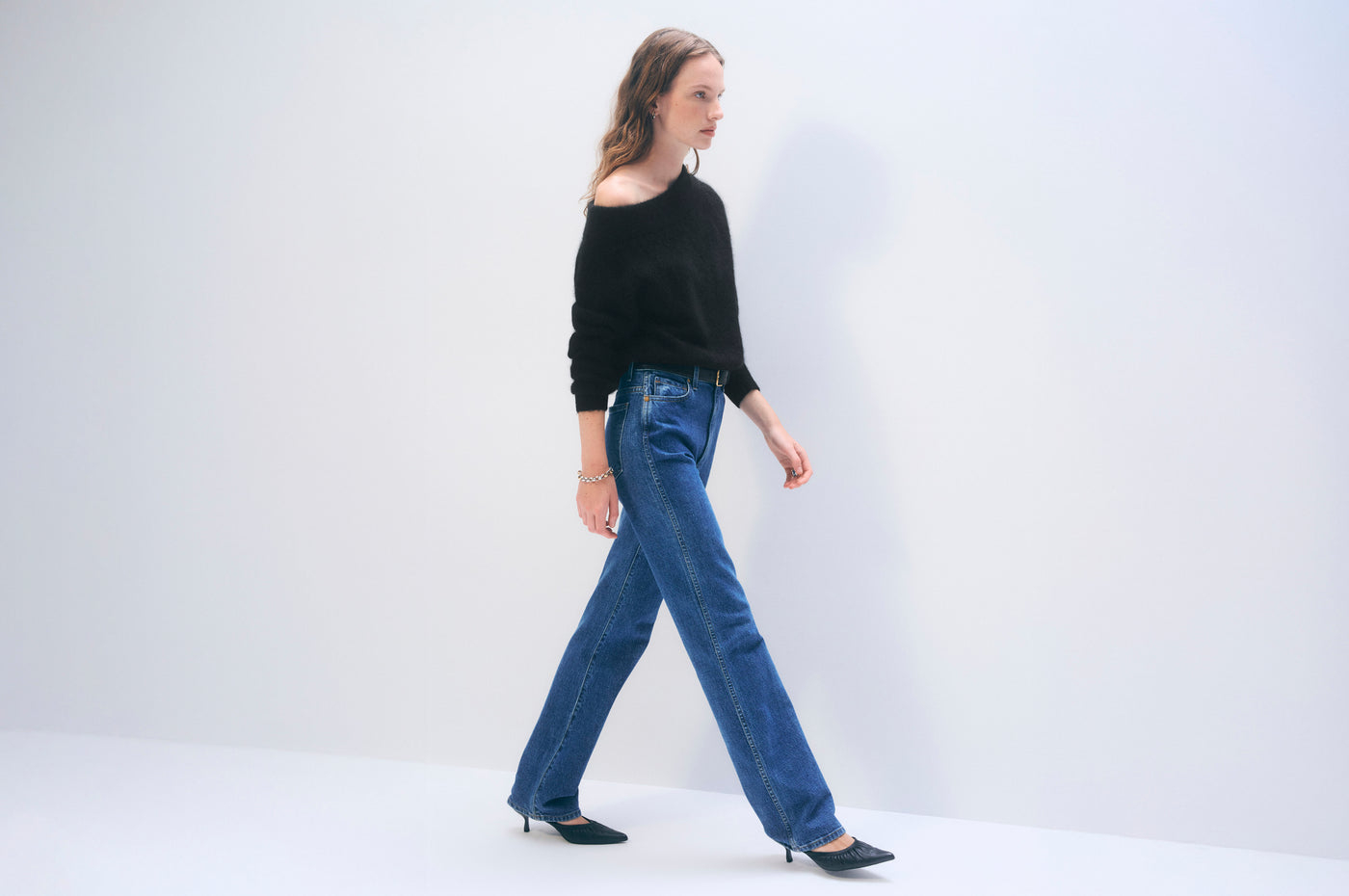 BRUSHED CASHMERE OFF THE SHOULDER TOP IN BLACK