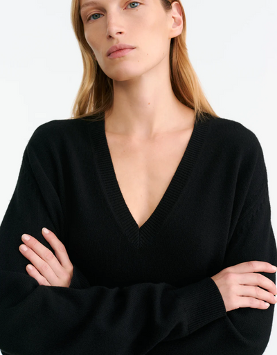 FERON SWEATER IN BLACK