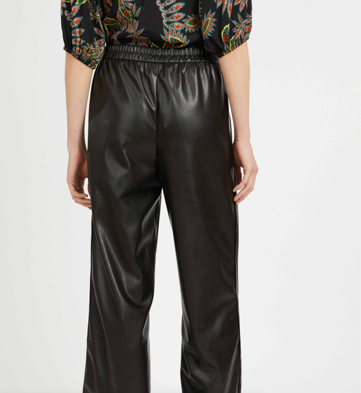 MAX VEGAN LEATHER PANT IN BLACK