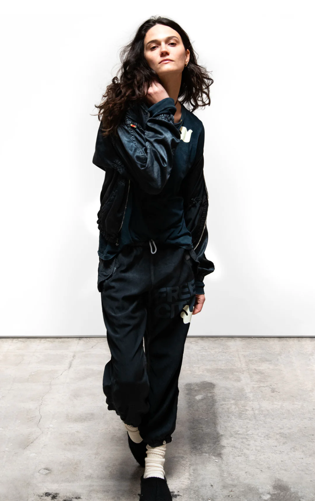 FLAP/SNAP FREECITYLARGE MATTE/SATIN AIRJUMP PANT IN SUPERBLACK