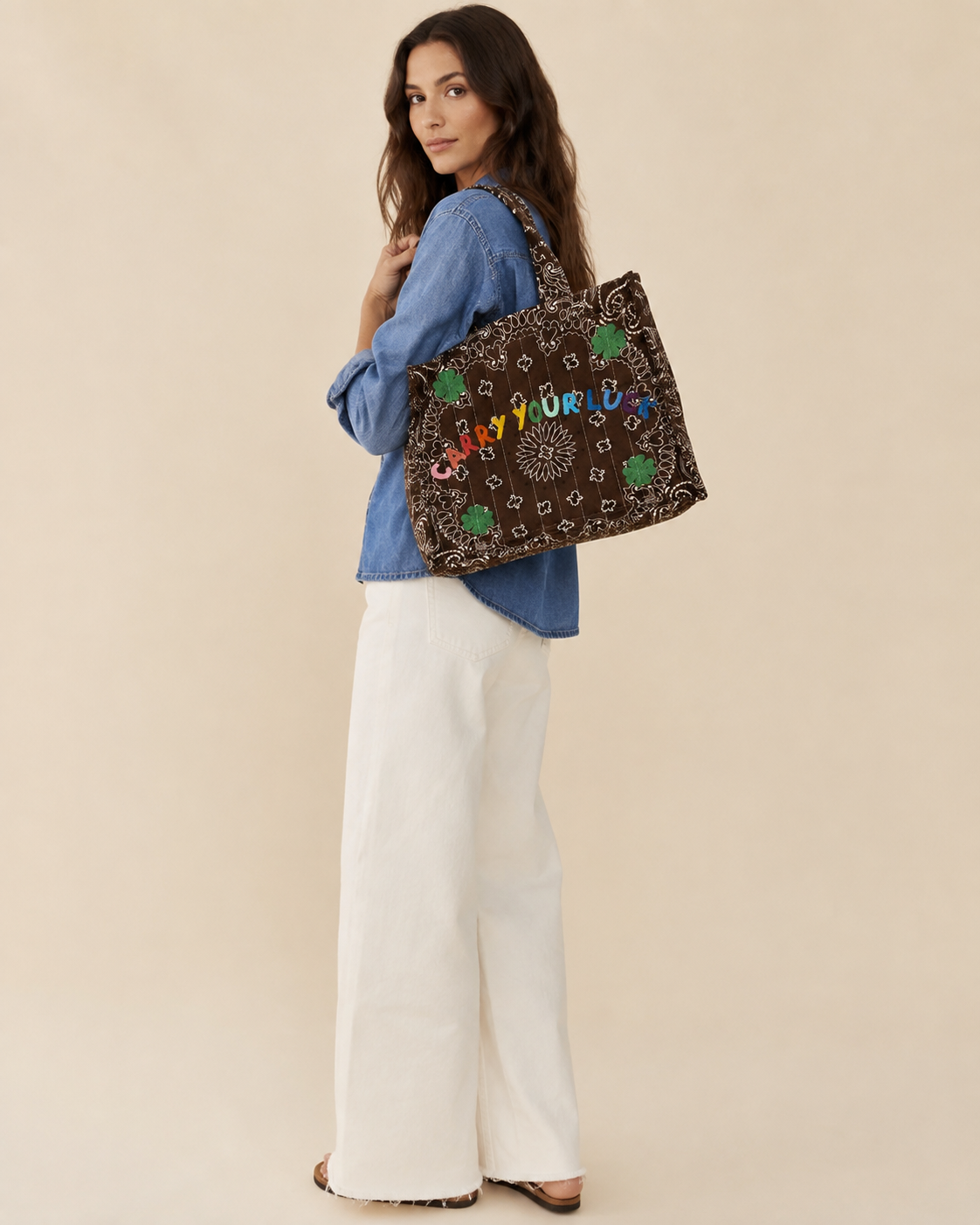 Moyen Cabas Matelassé Tote Carry Your Luck