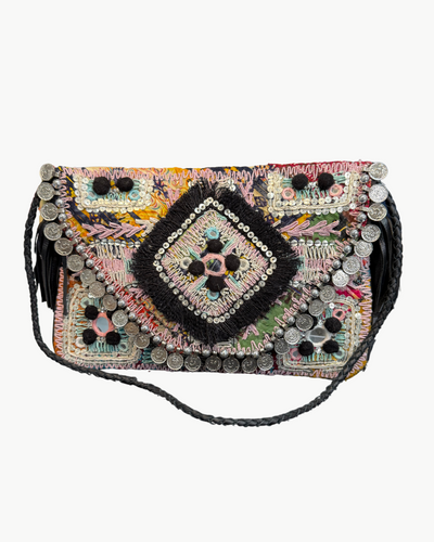 KALBELIA CLUTCH IN BLACK