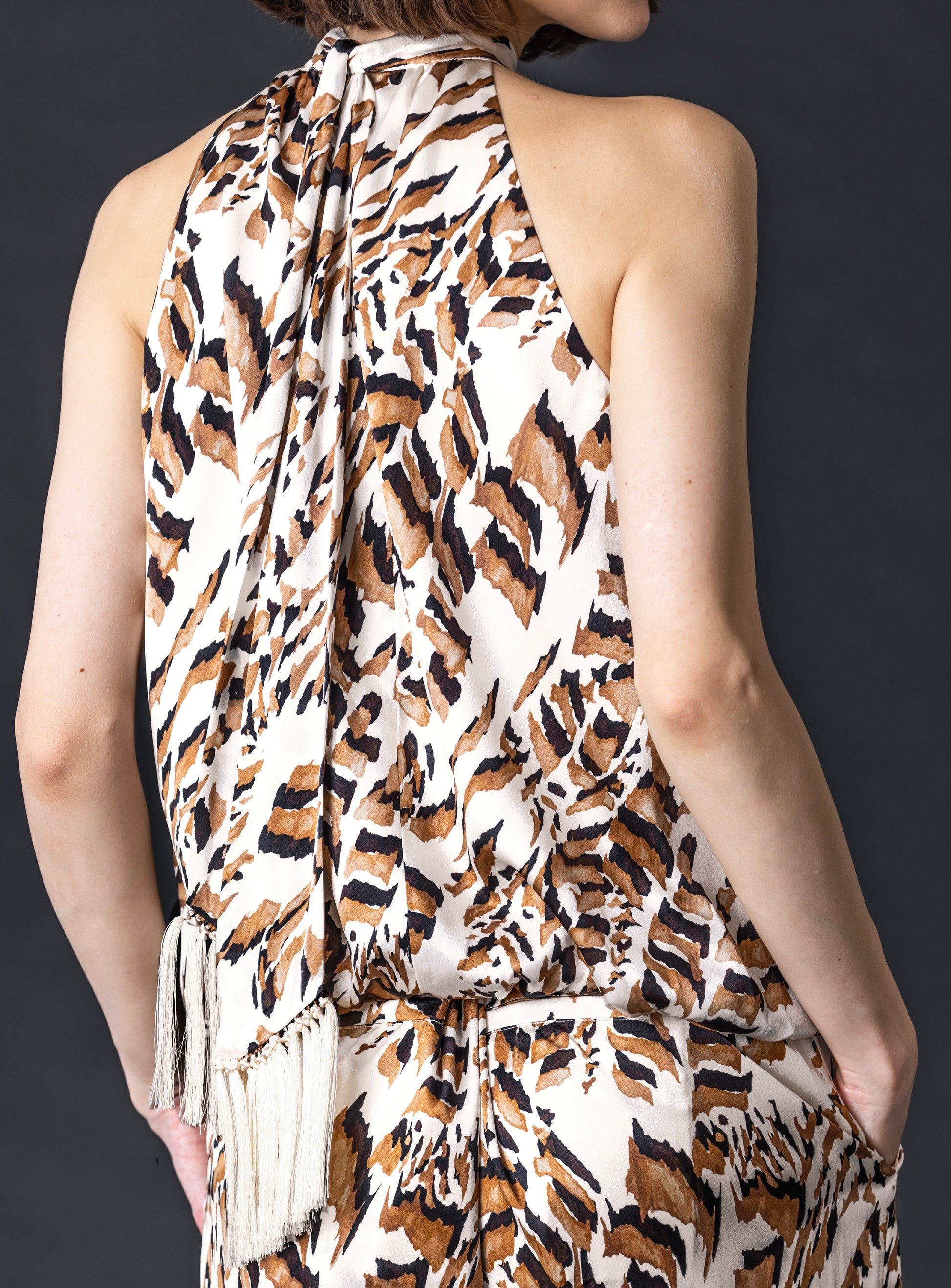 GO IN A BUBBLE BLOUSE IN GEO-GRAPHIC - Romi Boutique