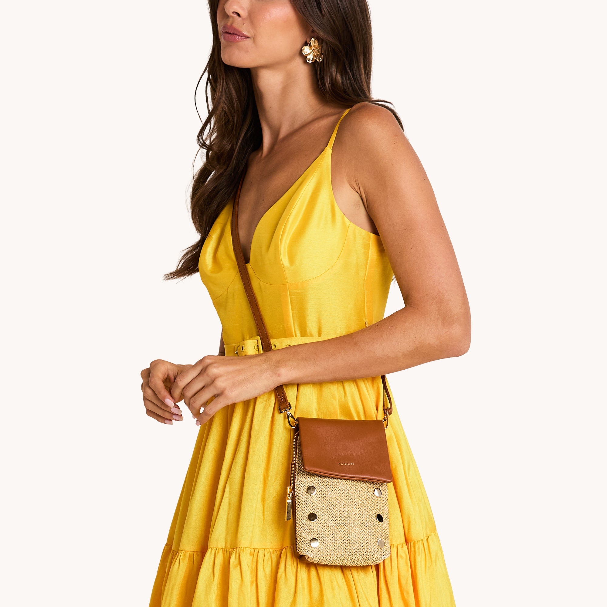 VIP MOBILE IN COCOA RAFFIA/GOLD - Romi Boutique