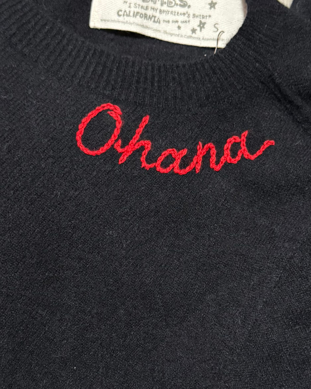 OHANA CASHMERE CREW IN BLACK/RED - Romi Boutique