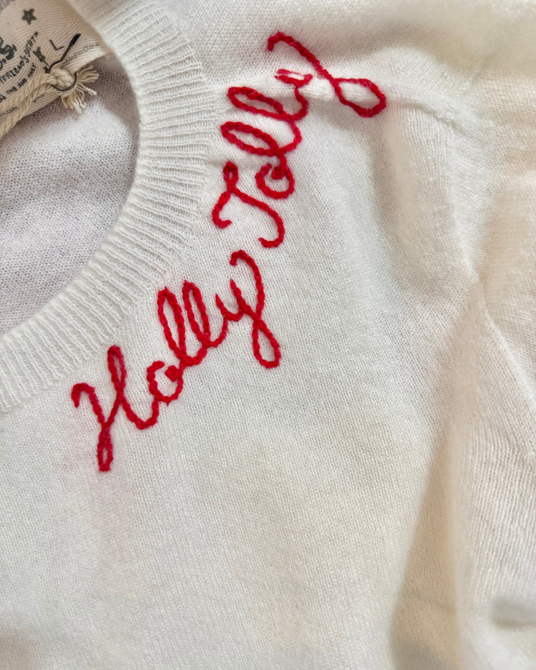 HOLLY JOLLY CASHMERE CREW IN WHITE/RED - Romi Boutique