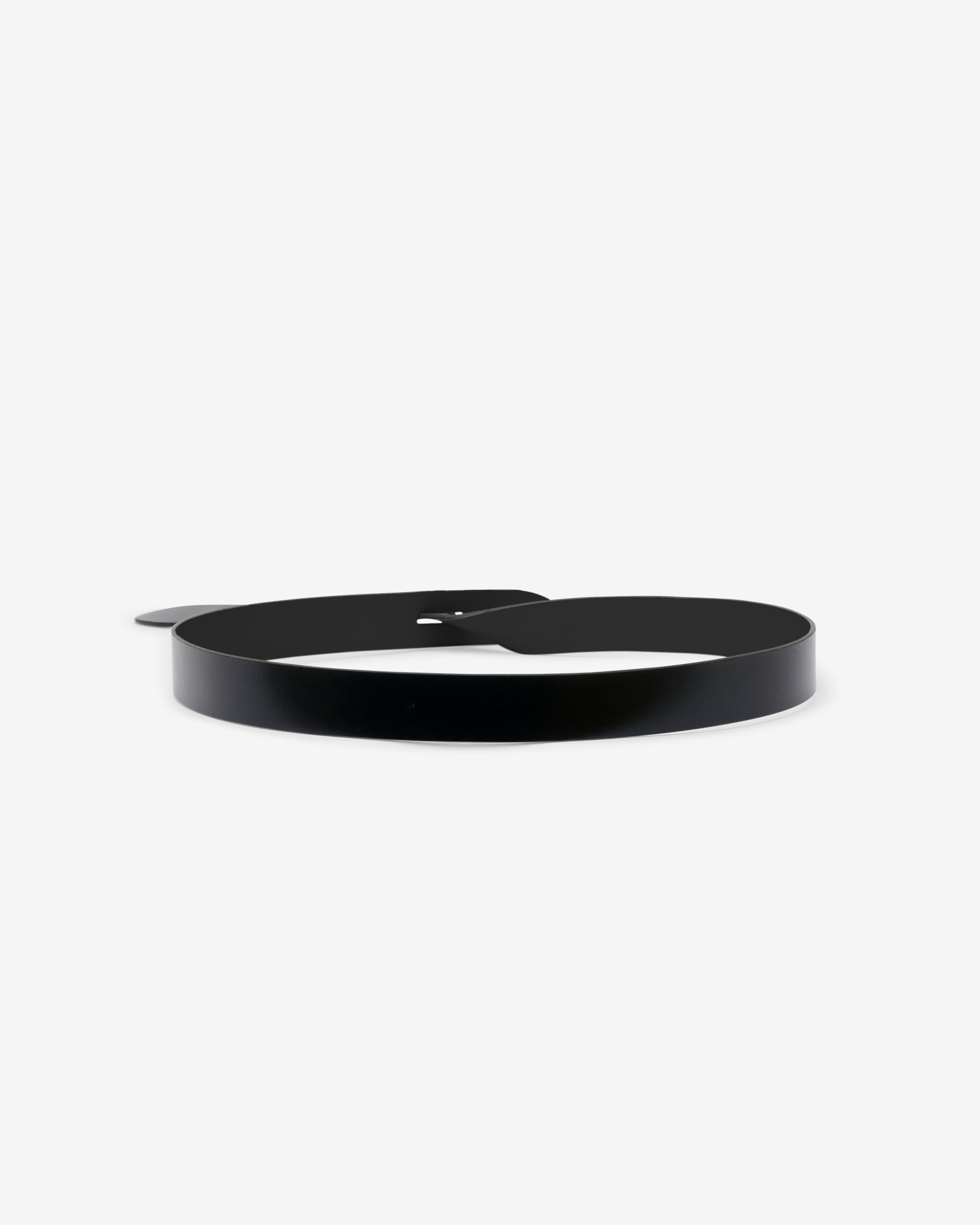 LECCE BELT IN BLACK - Romi Boutique