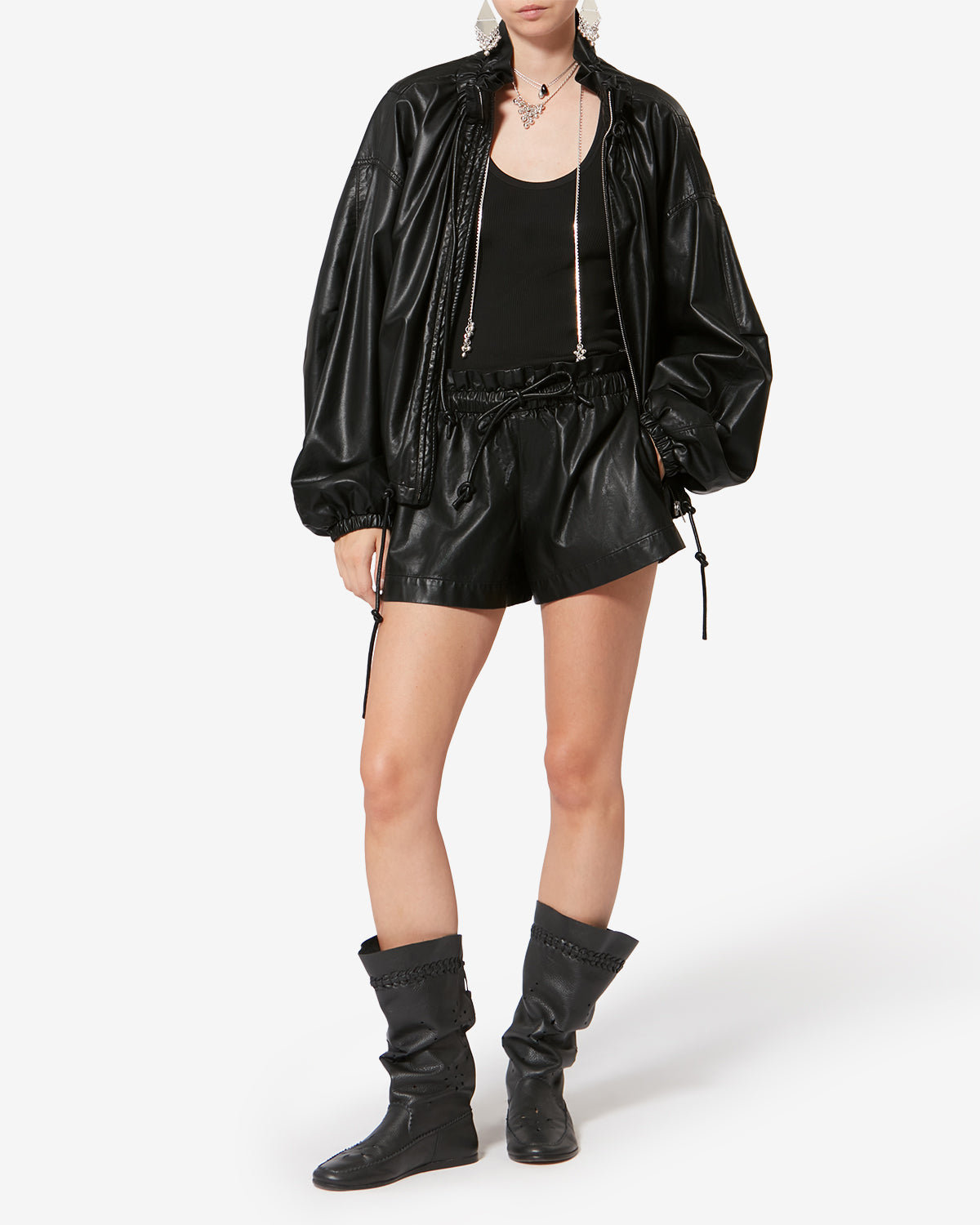 NALINE SHORTS IN BLACK - Romi Boutique