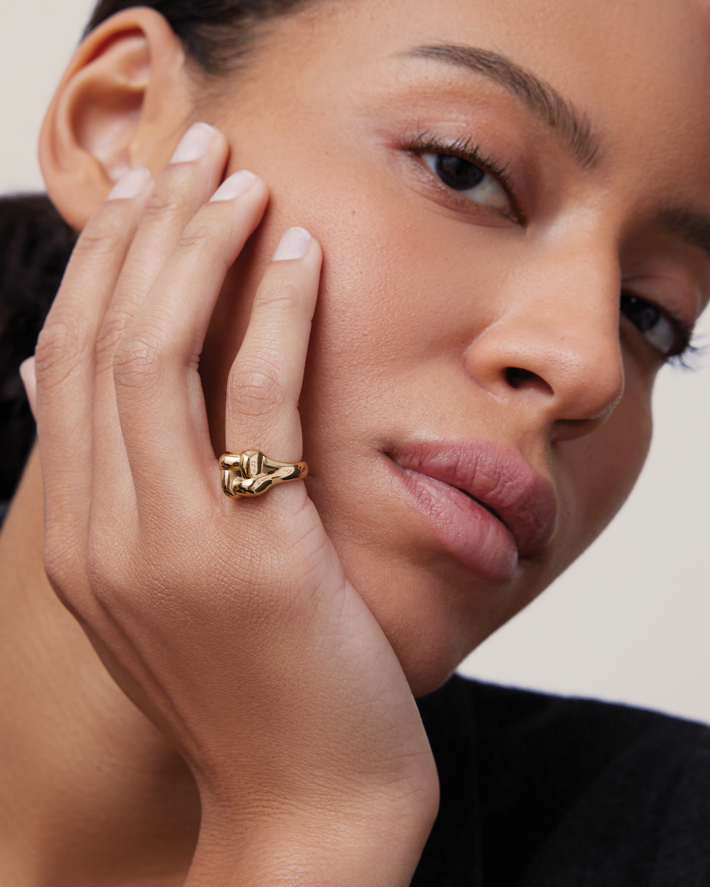 WOVEN SQUARE SIGNET RING IN HIGH POLISH GOLD B - Romi Boutique