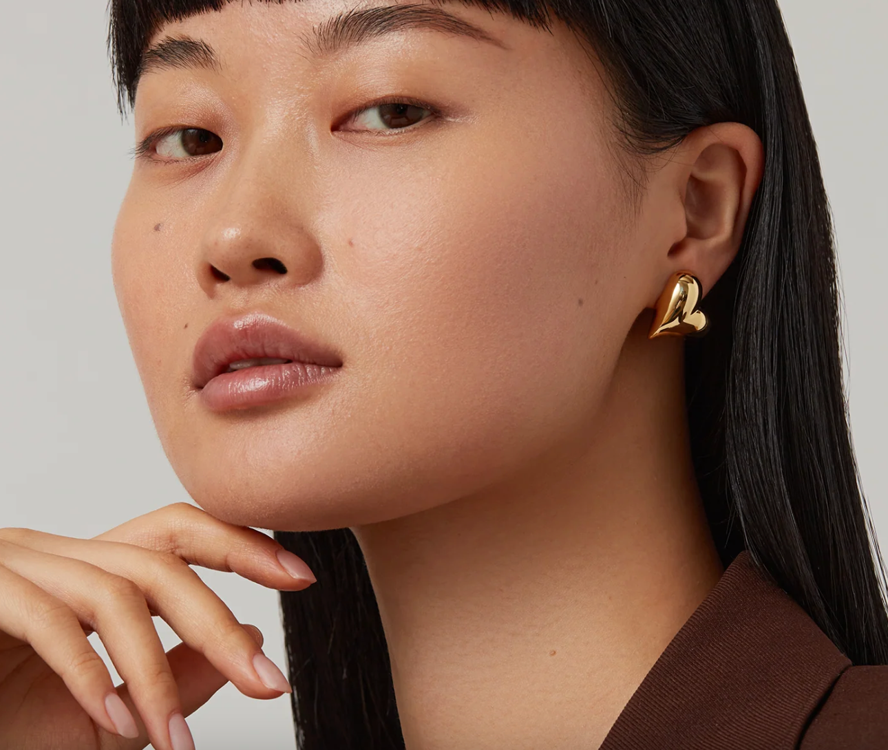 ART HEART BUTTON EARRINGS IN GOLD - Romi Boutique