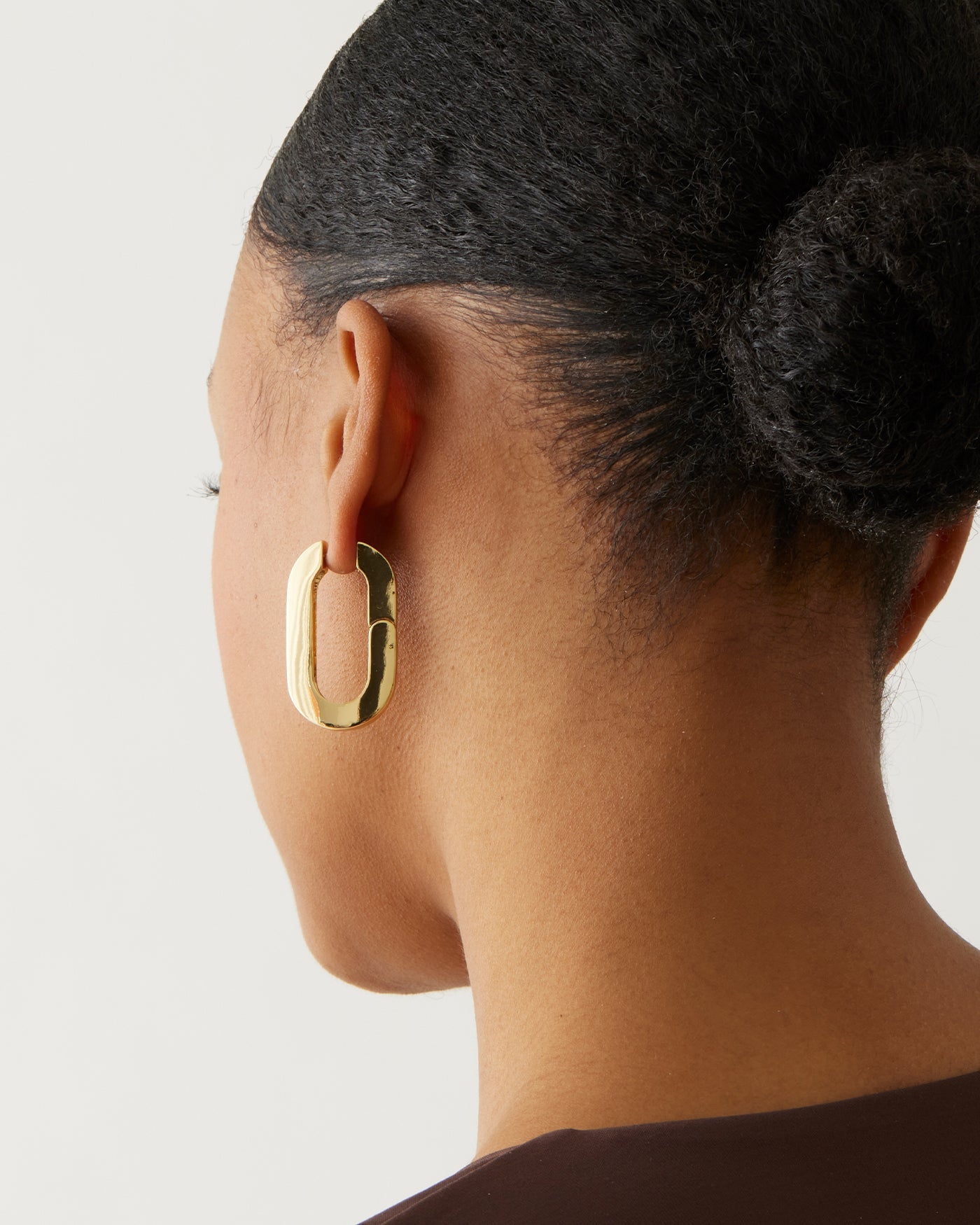 MEGA U-LINK EARRINGS IN HIGH POLISH GOLD - Romi Boutique
