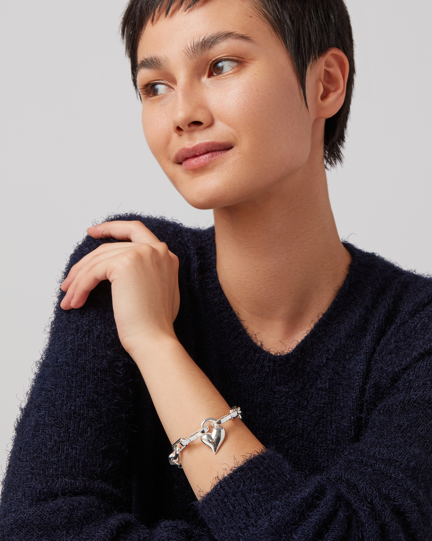PADLOCK HEART CHAIN BRACELET IN SILVER - Romi Boutique
