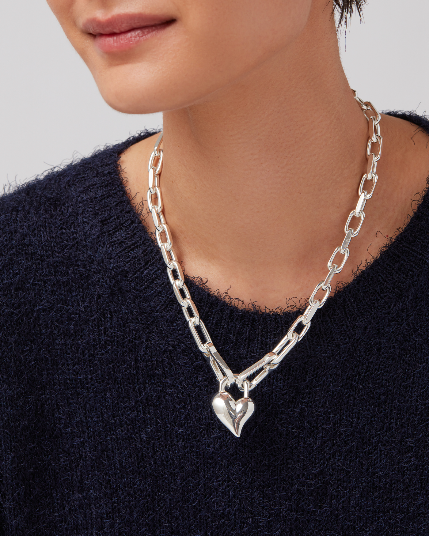 PADLOCK HEART PENDANT NECKLACE IN SILVER - Romi Boutique