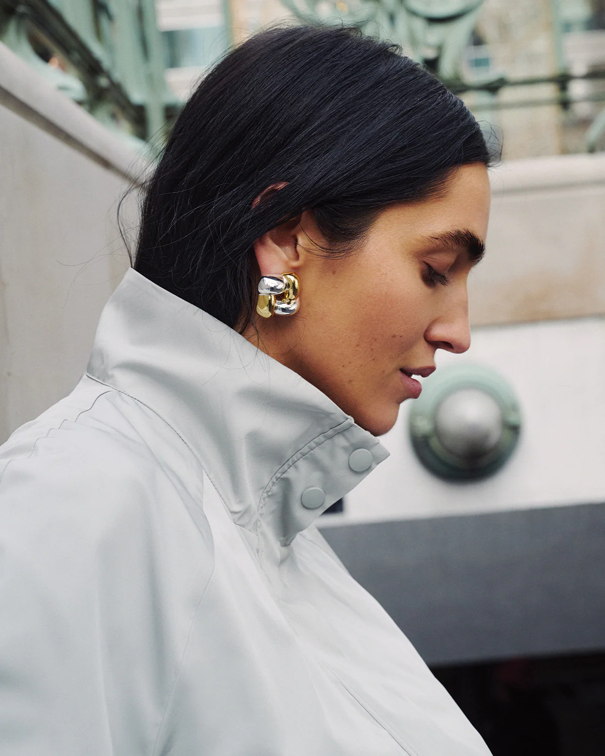 MEDIUM WOVEN SQUARE EARRINGS IN TWO TONE - Romi Boutique