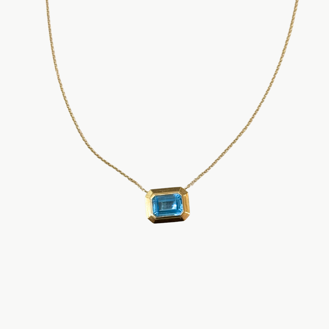 PENDANT NECKLACE IN BLUE TOPAZ - Romi Boutique
