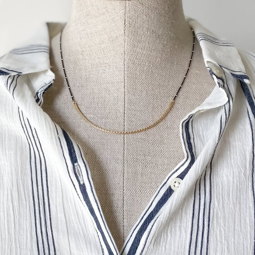 LEXI NECKLACE IN GOLD by Maya Bauman - Romi Boutique