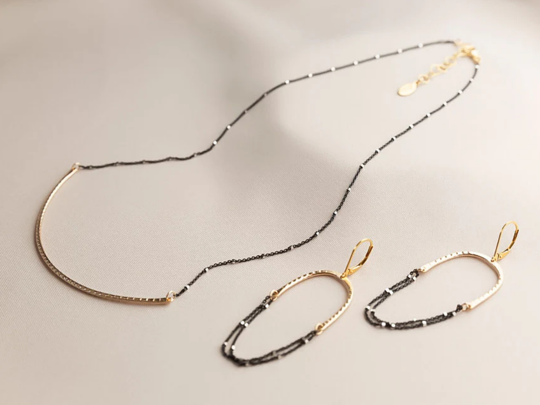 LEXI NECKLACE IN GOLD by Maya Bauman - Romi Boutique