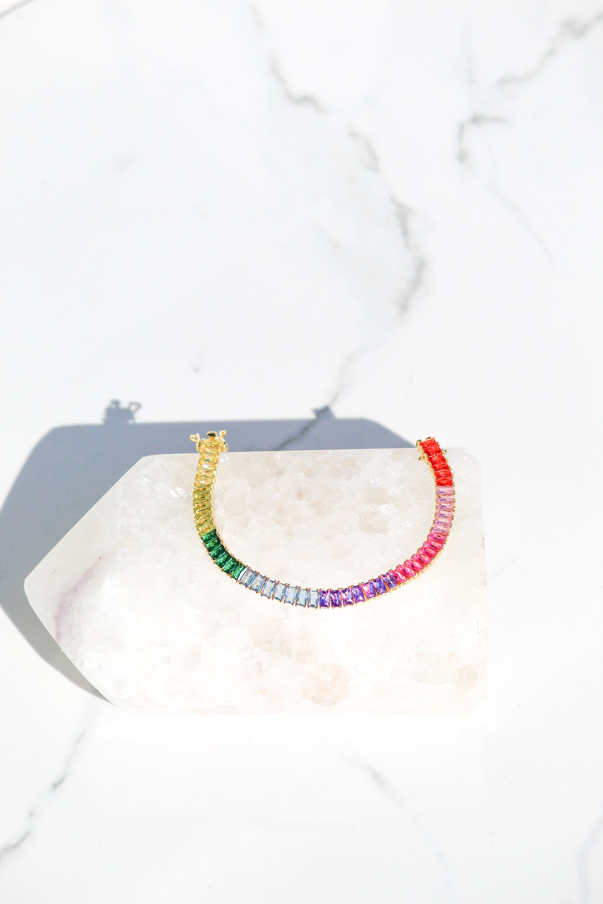 TENNIS BRACELET IN PRISMATIC/GOLD - Romi Boutique