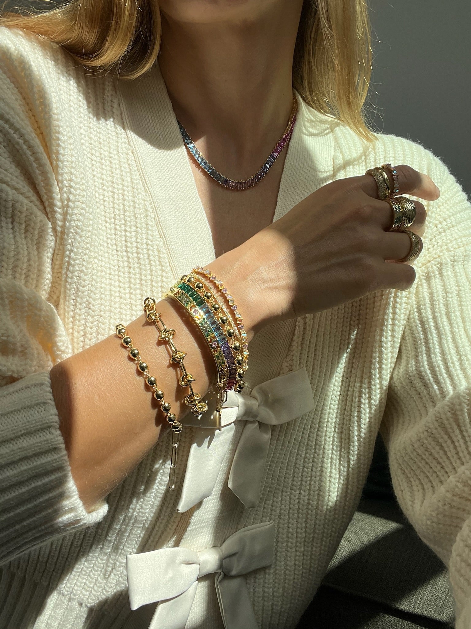 TENNIS BRACELET IN PRISMATIC/GOLD - Romi Boutique