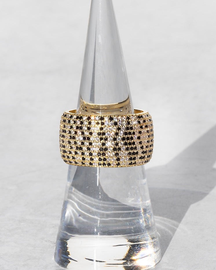BILLIONAIRE RING IN PYTHON - Romi Boutique
