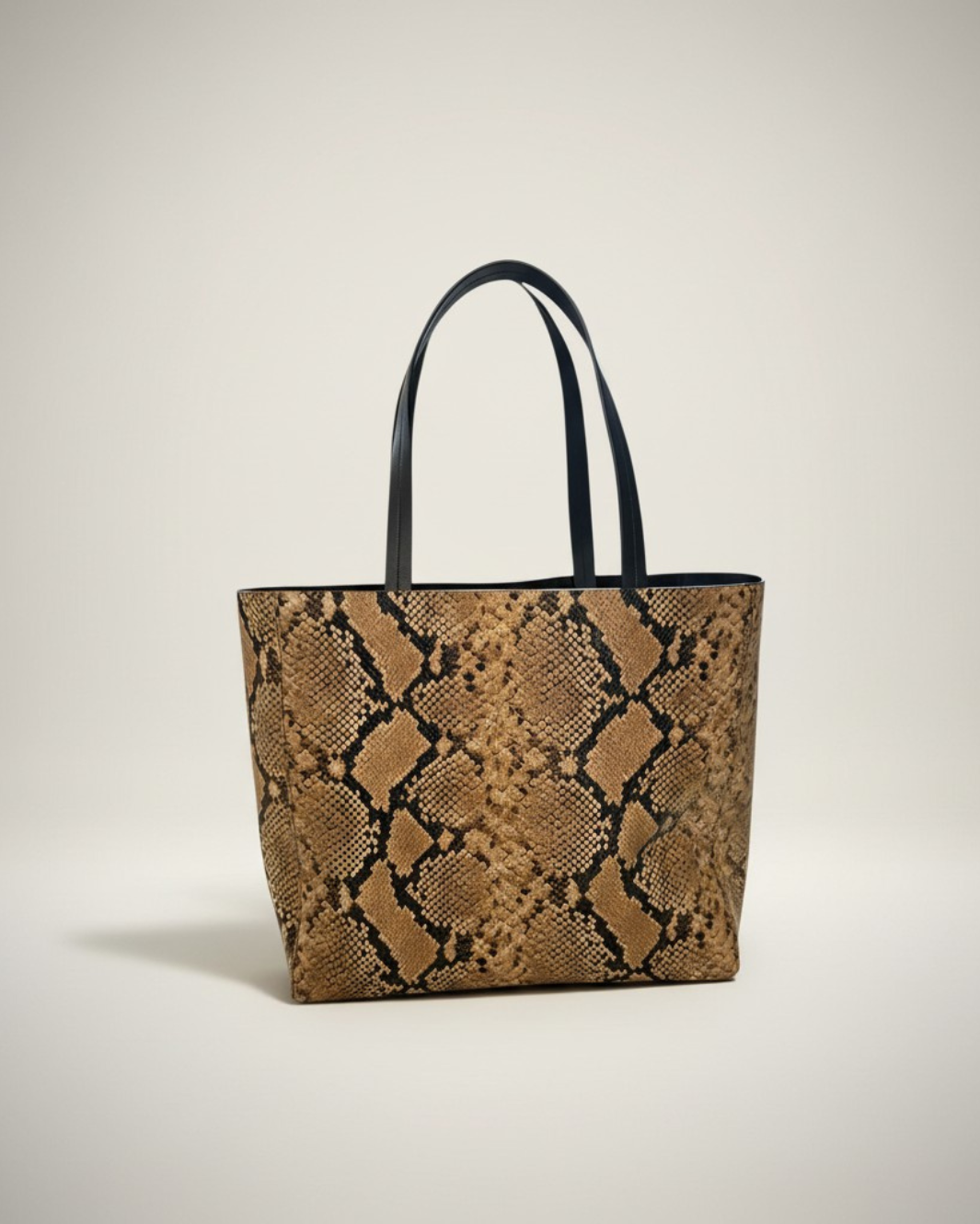 MEDIUM KEITH BAG - Romi Boutique