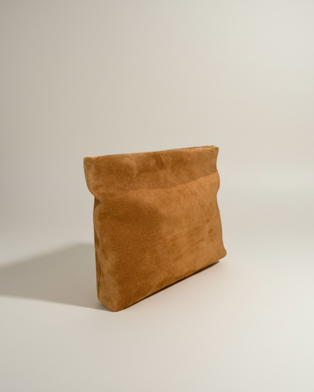 JERRY CLUTCH SUEDE - Romi Boutique