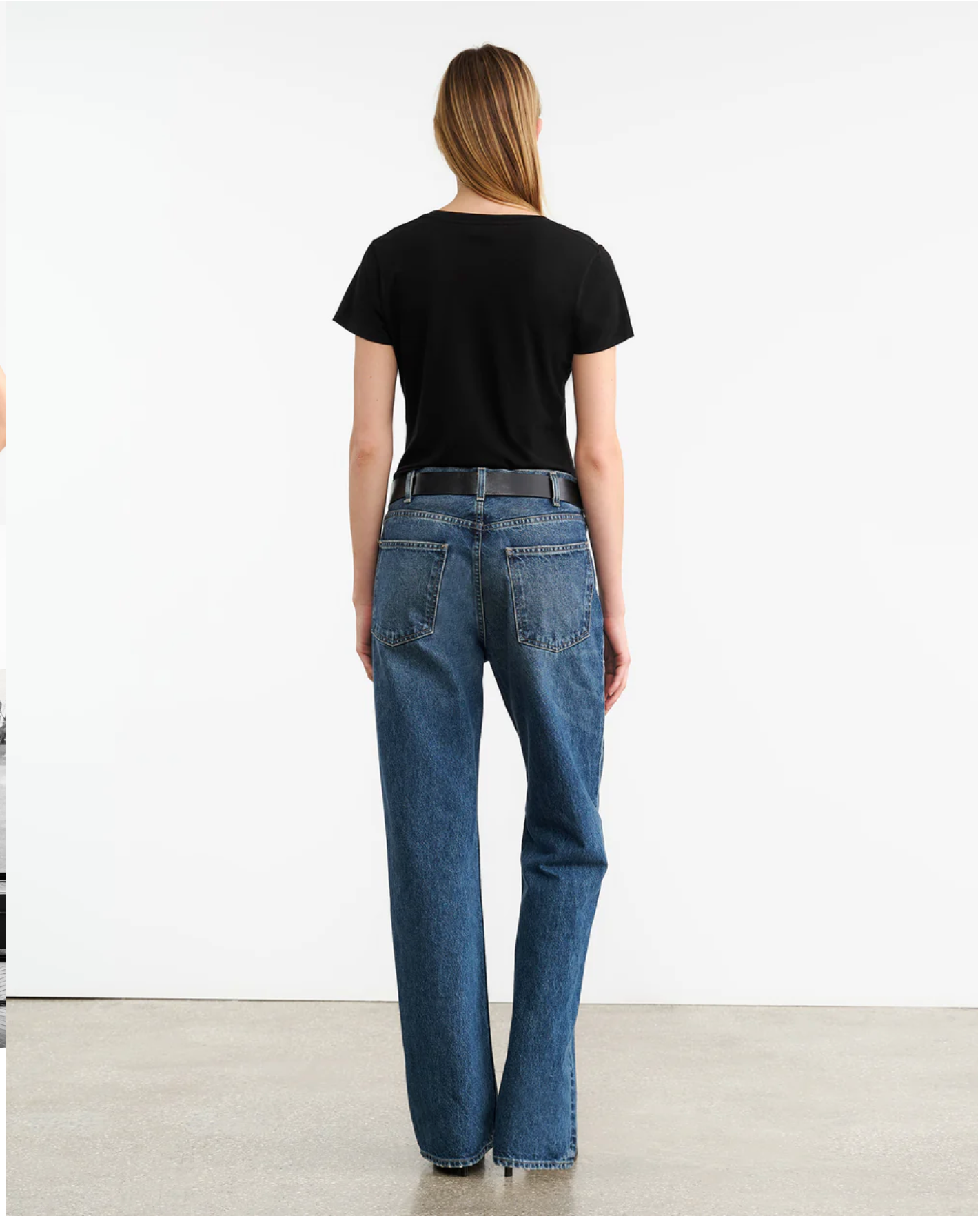 CAROL VNECK TEE SHIRT IN JET BLACK - Romi Boutique