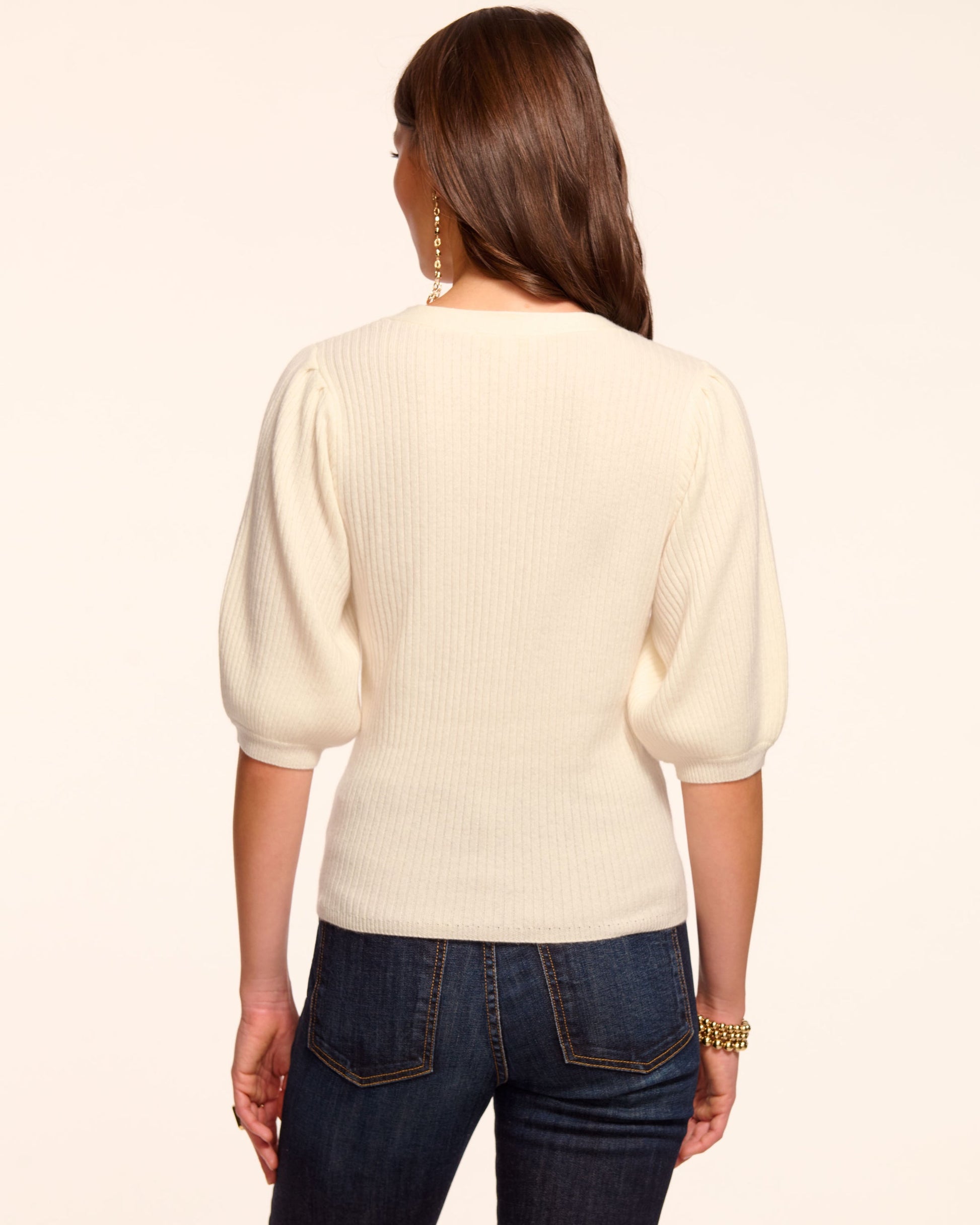 CASSIDEE CASHMERE SWEATER IN IVORY - Romi Boutique