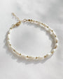 STONE HARBOR BRACELET IN FRESHWATER PEARL/GOLD - Romi Boutique