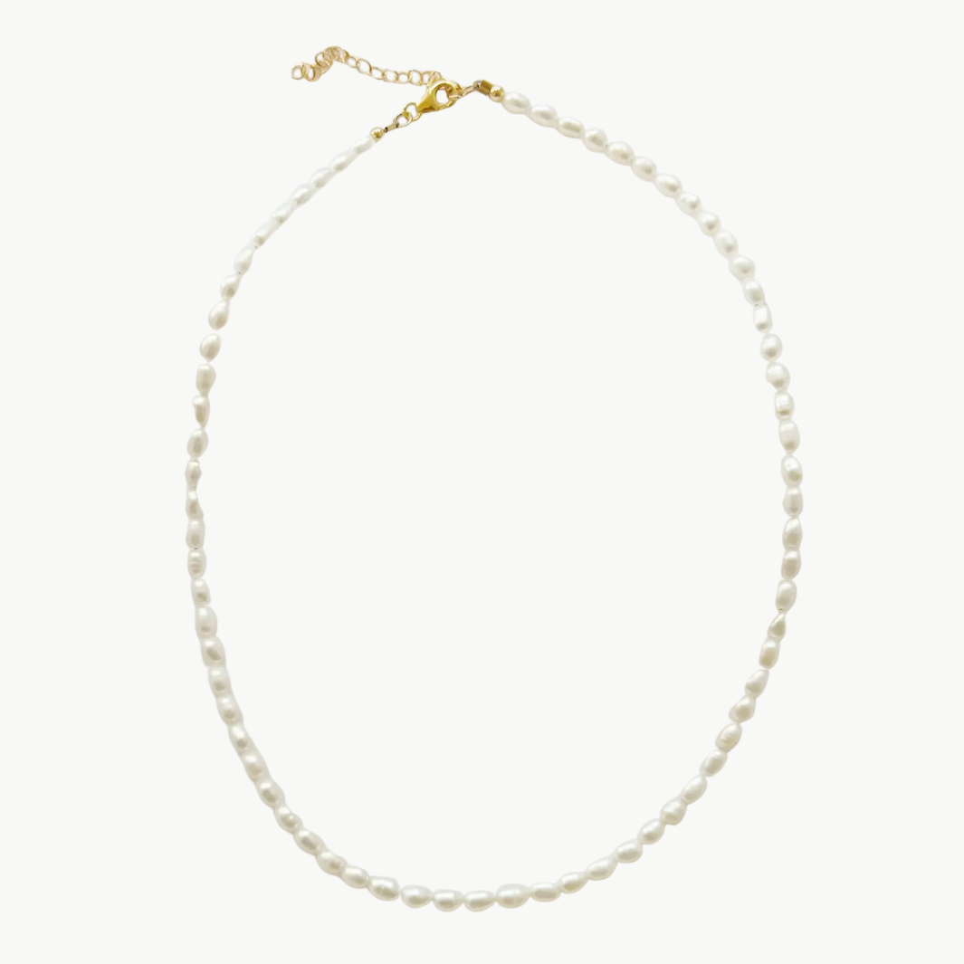SEA ISLE FRESHWATER RICE PEARL BEADED NECKLACE IN GOLD - Romi Boutique