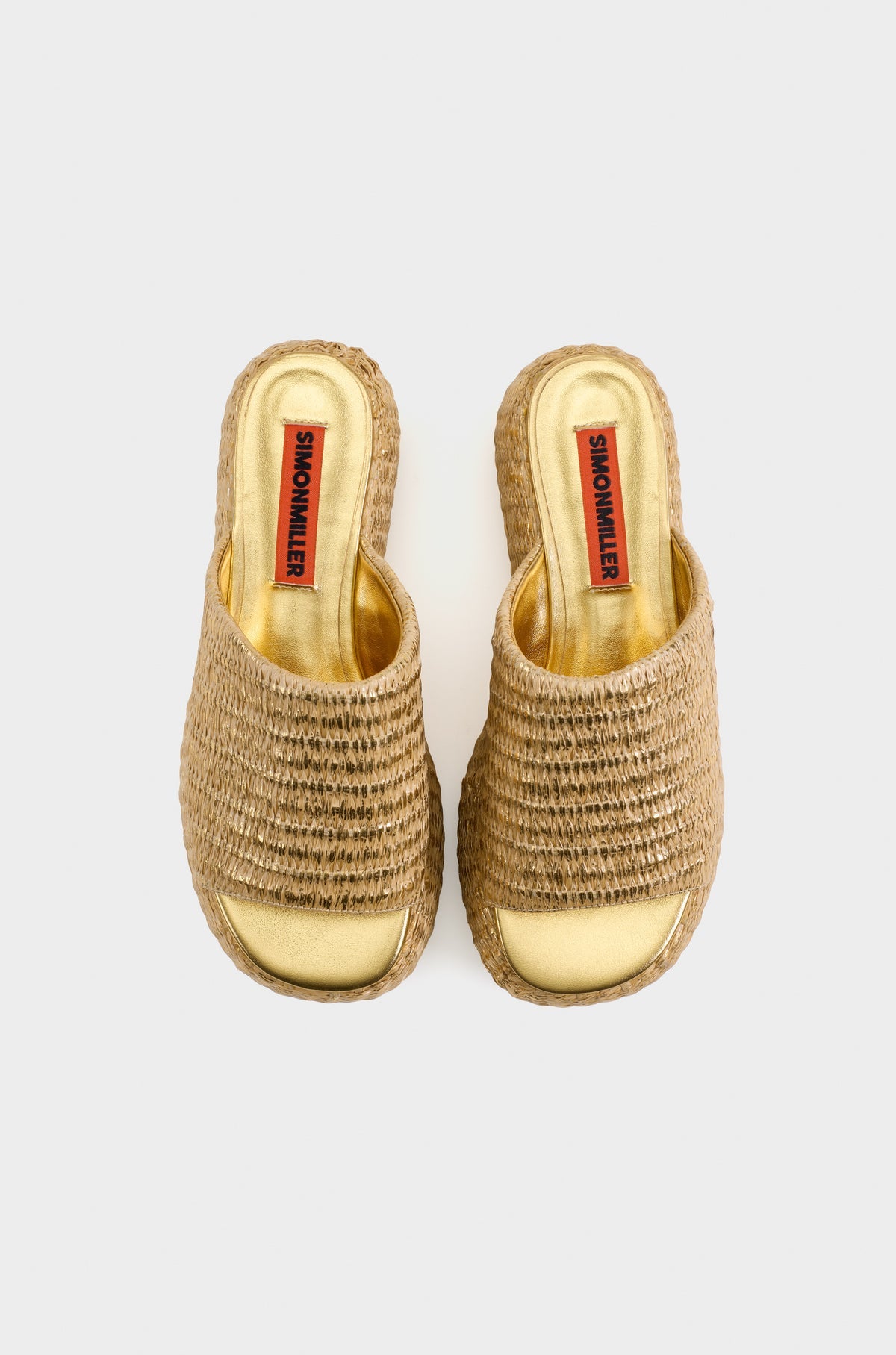 METALLIC RAFFIA CLOUDY PLATFORM IN GOLD/NATURAL - Romi Boutique