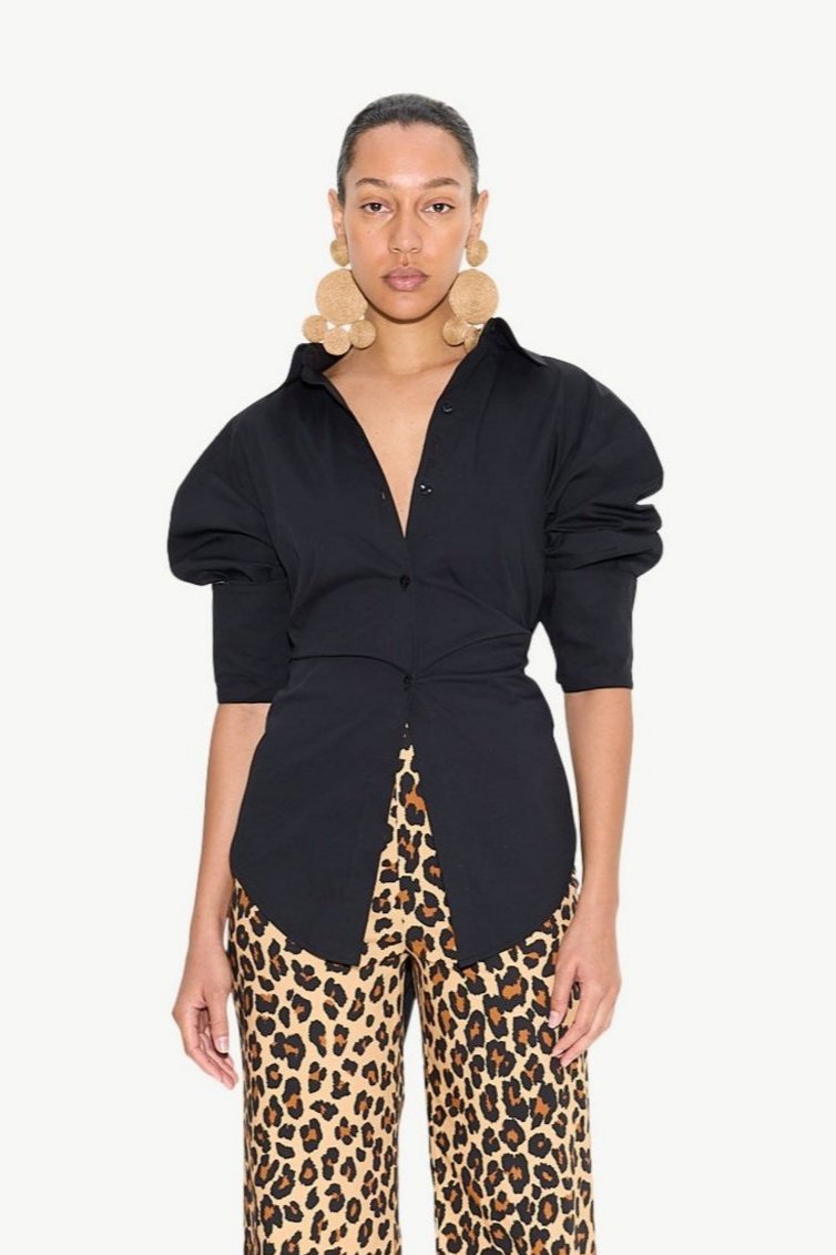 LOCH POPLIN BUTTON UP IN BLACK - Romi Boutique