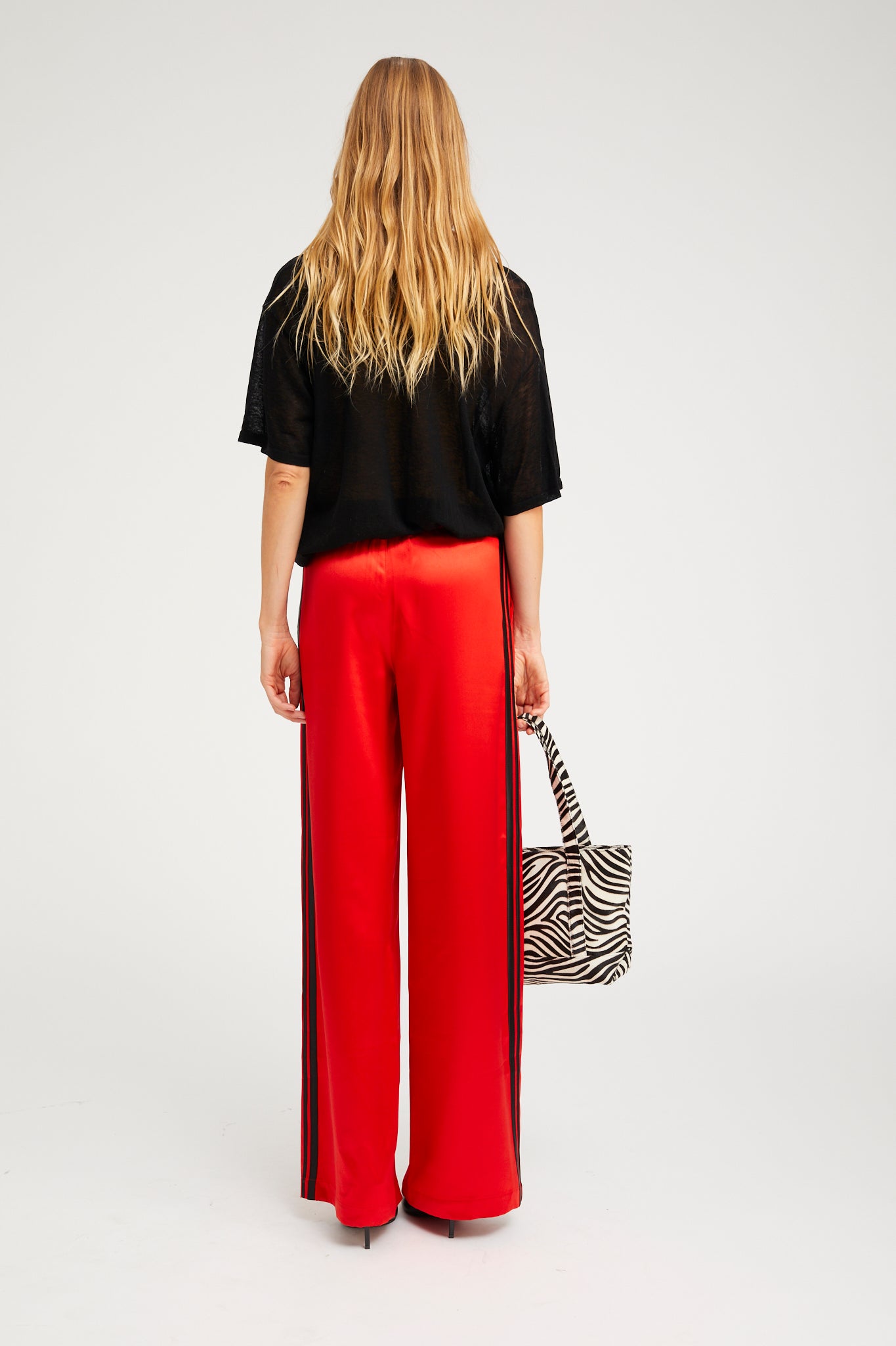 BAGGY ATHLETIC PANTS - Romi Boutique