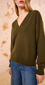 RYLA CASHMERE V-NECK PULLOVER IN HUNTER - Romi Boutique