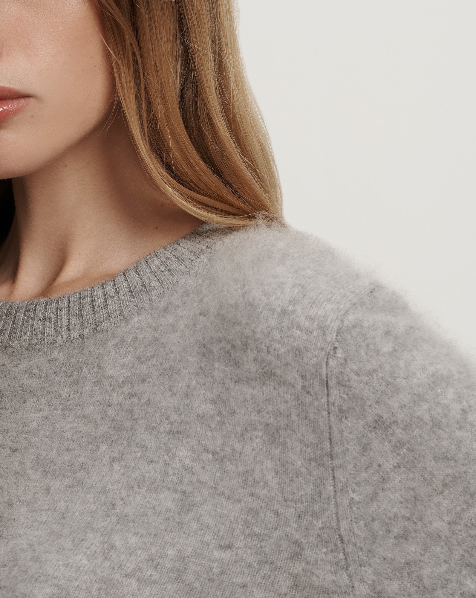 PIPPEN BRUSHED CASHMERE PULLOVER by Veronica Beard - Romi Boutique
