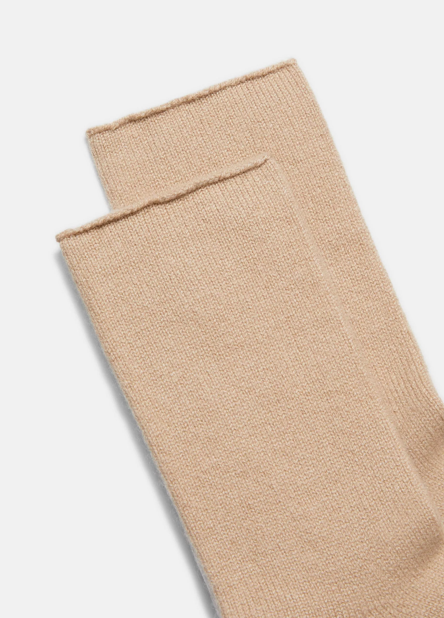 CASHMERE JERSEY SHORT SOCKS IN CAMEL - Romi Boutique