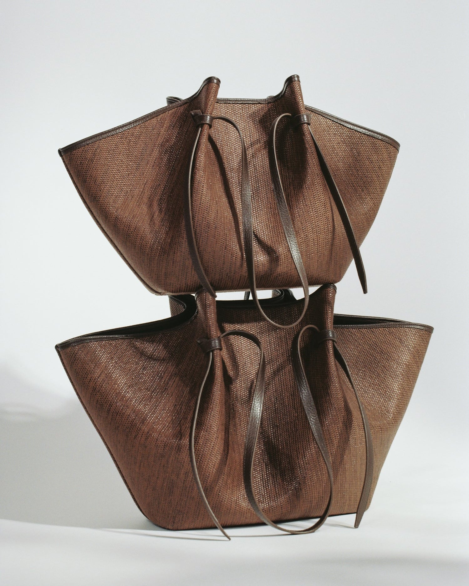 LARGE MOCHI WOVEN RAFFIA by Yuzefi - Romi Boutique