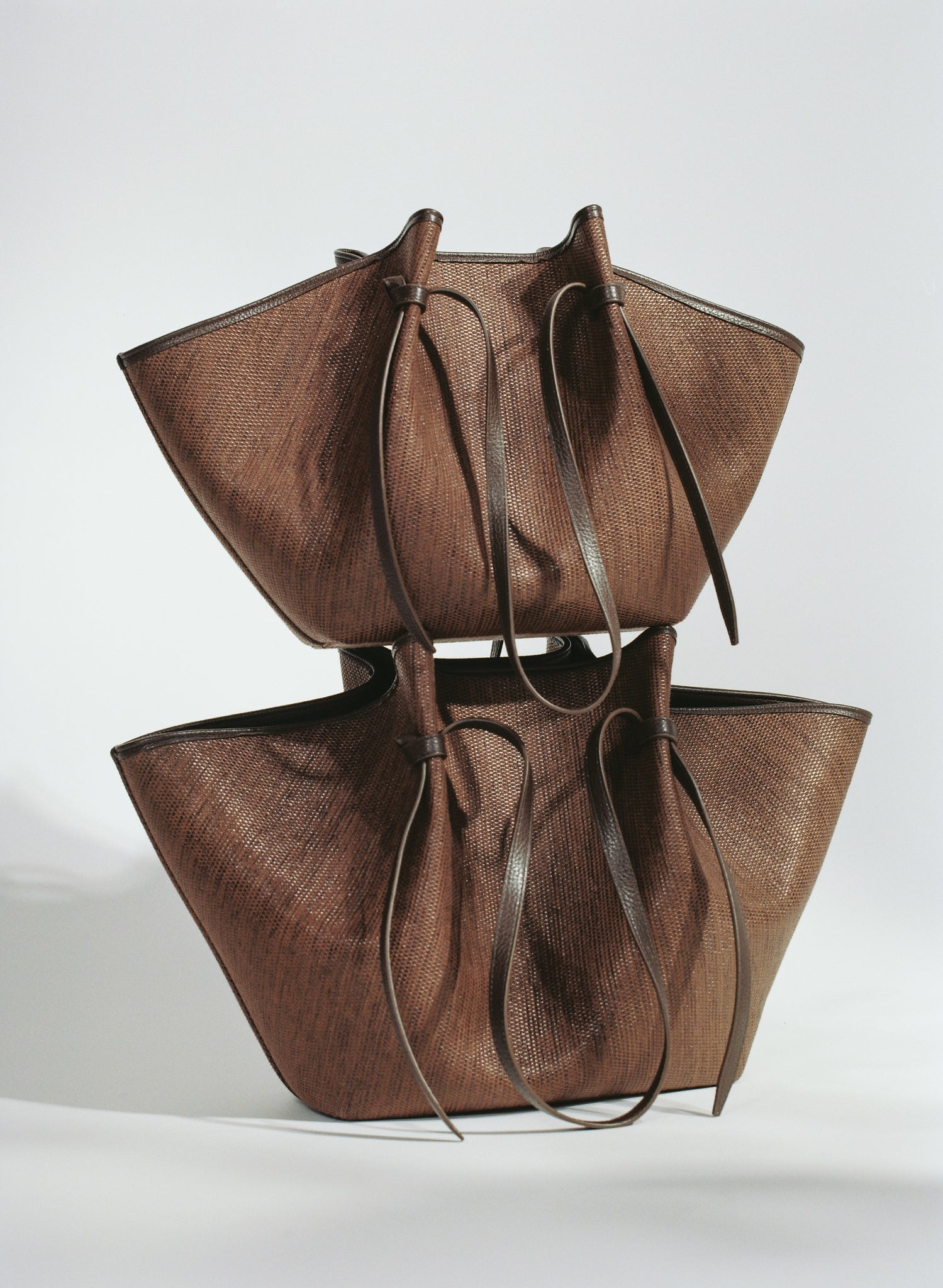 LARGE MOCHI WOVEN RAFFIA by Yuzefi - Romi Boutique