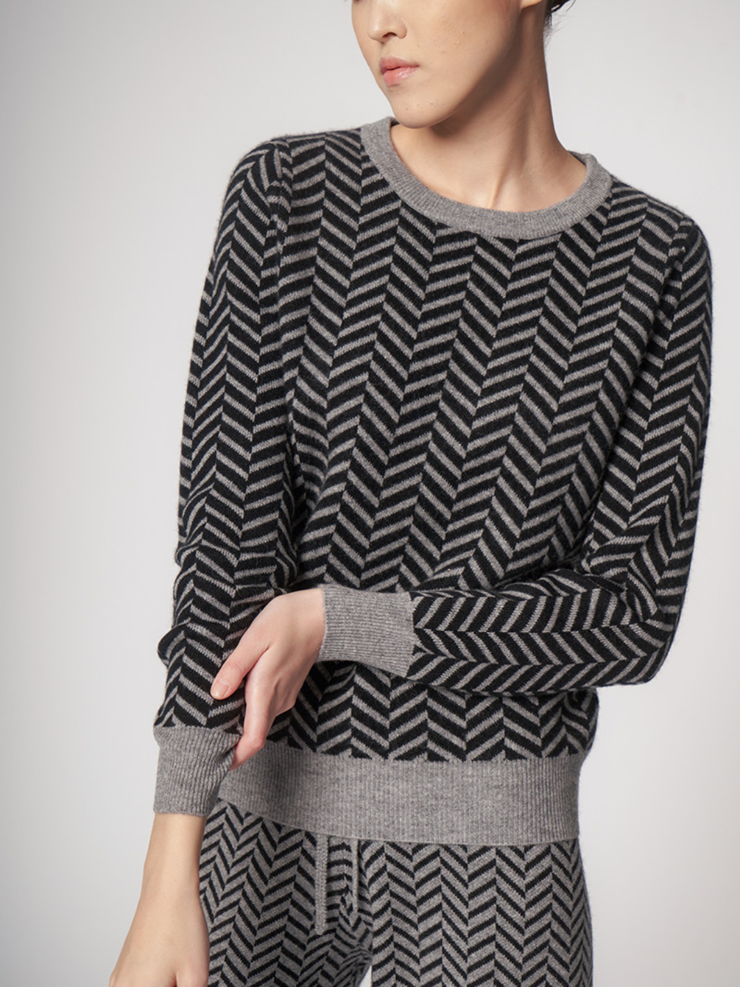 GRAYLING TOP IN GREY BLACK - Romi Boutique